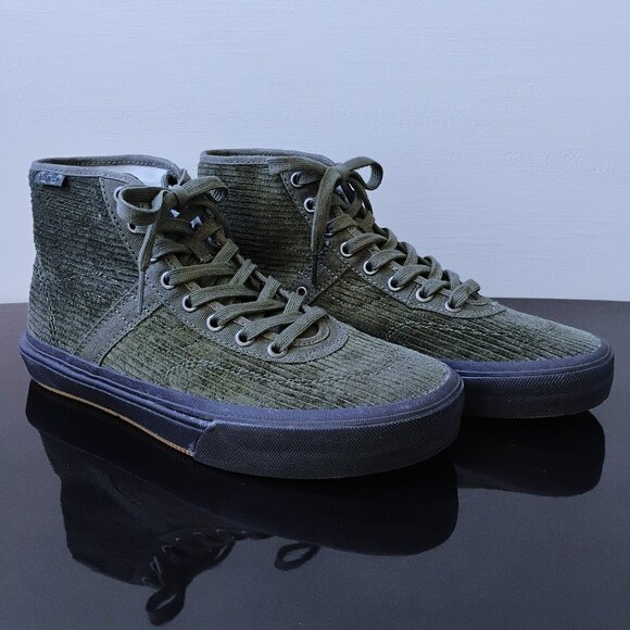 Vans Men's Crockett High Pro Decon in Versatile & Stylish Corduroy Olive / Black - Picture 2 of 13